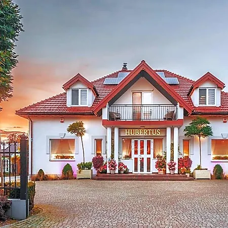 Hubertus Hotel *
